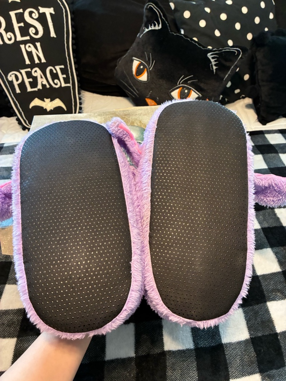 Dolls kill Plush Purple Bat Slippers - Cute Halloween Kawaii NWOT size 8 - Picture 8 of 8